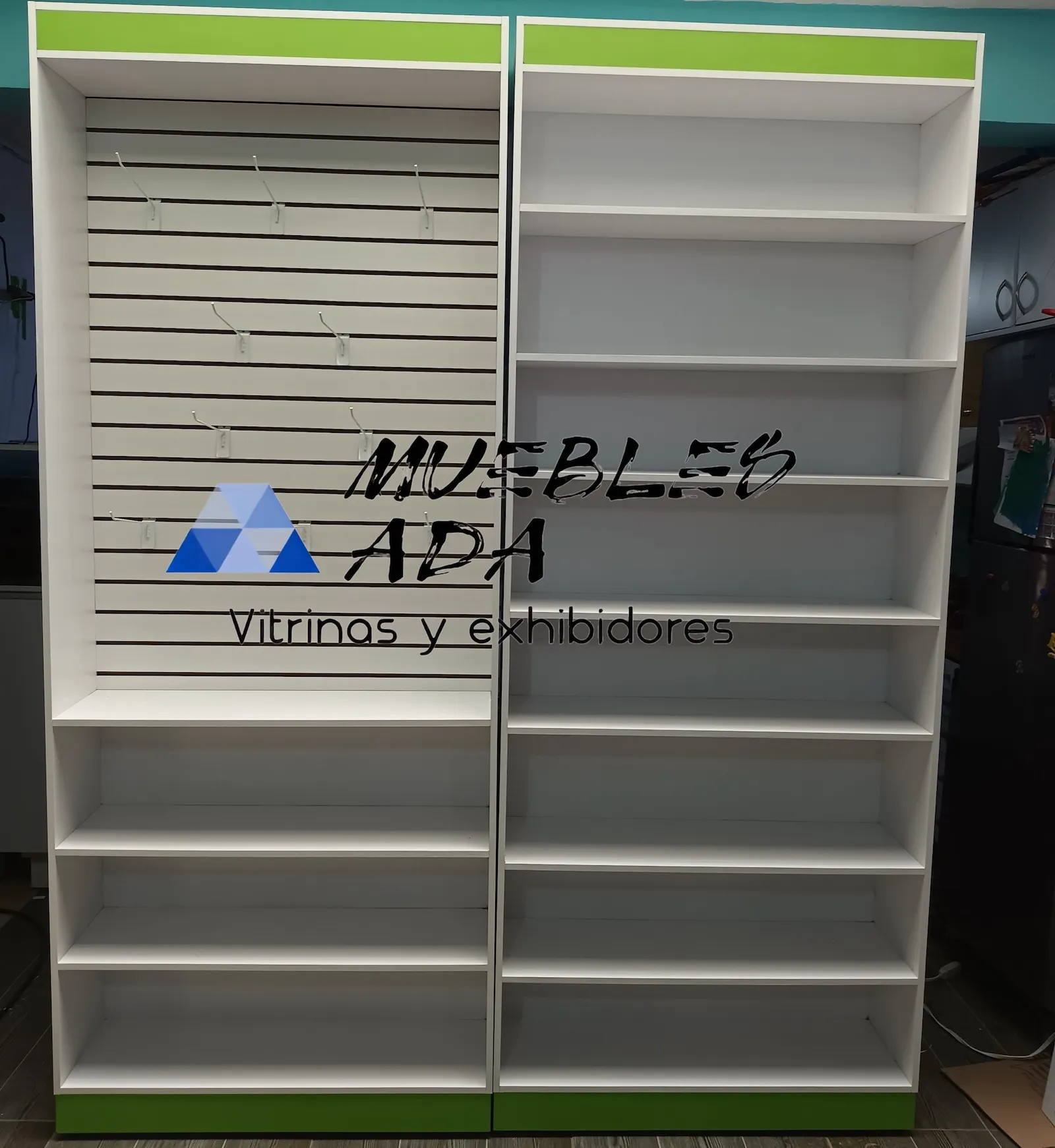 Proyecto de mobiliario comercial 15