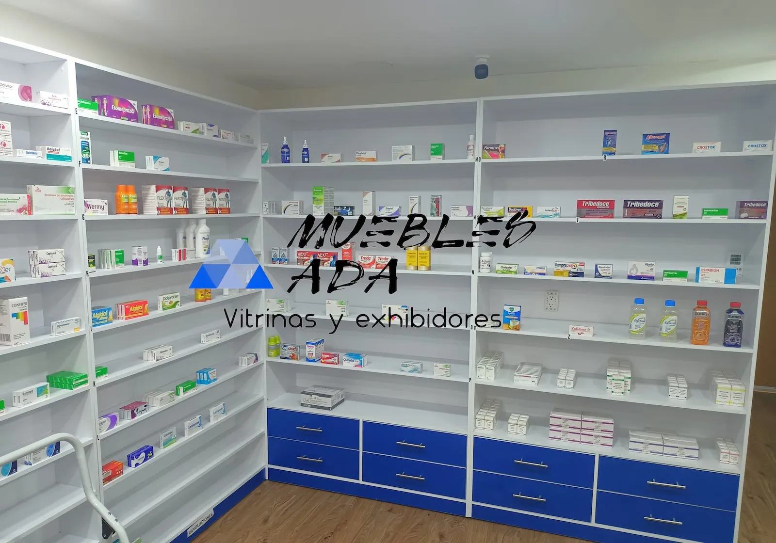 Proyecto de mobiliario comercial 42